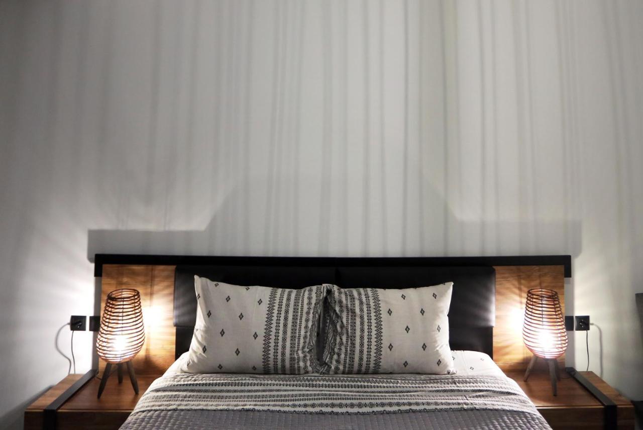 La Larissa Luxury Apartments Koronis エクステリア 写真
