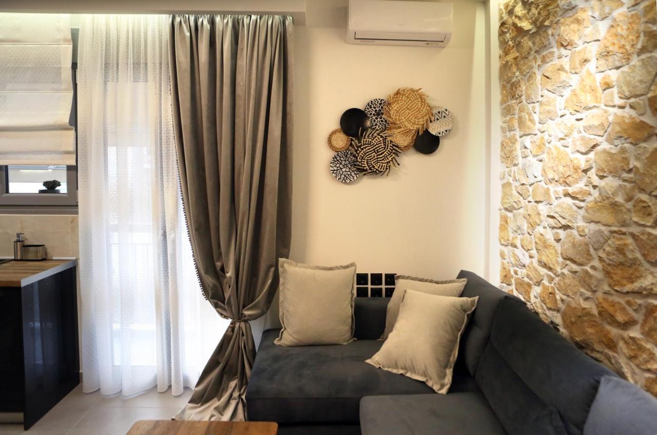 La Larissa Luxury Apartments Koronis エクステリア 写真
